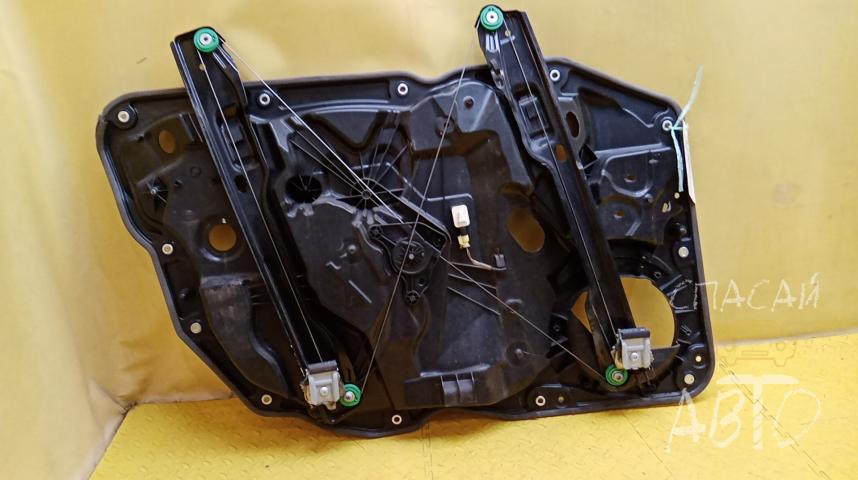 Volkswagen Touareg III Стеклоподъемник передний правый