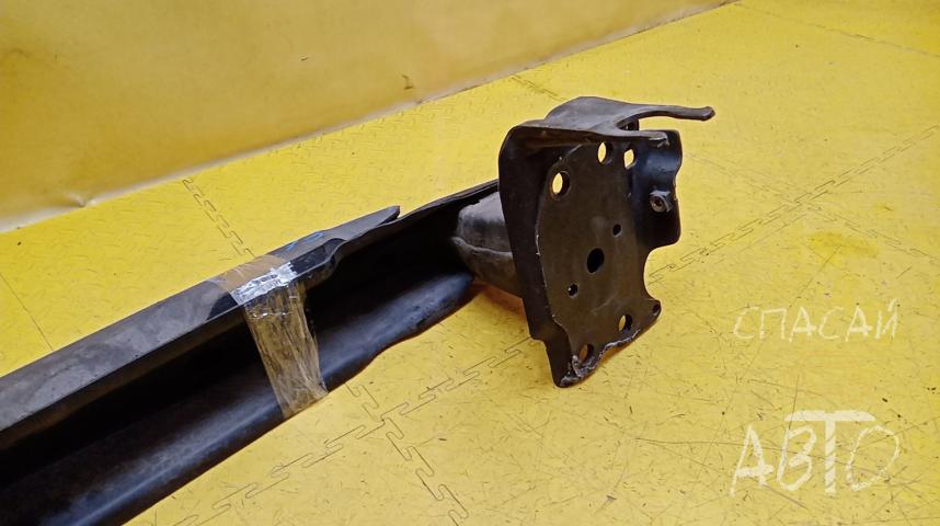 Porsche Cayenne Усилитель переднего бампера