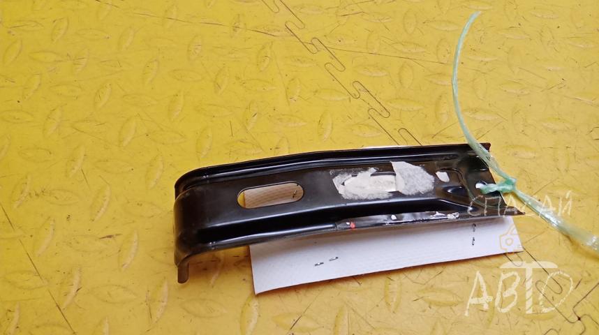 Mitsubishi ASX Кронштейн усилителя заднего бампера