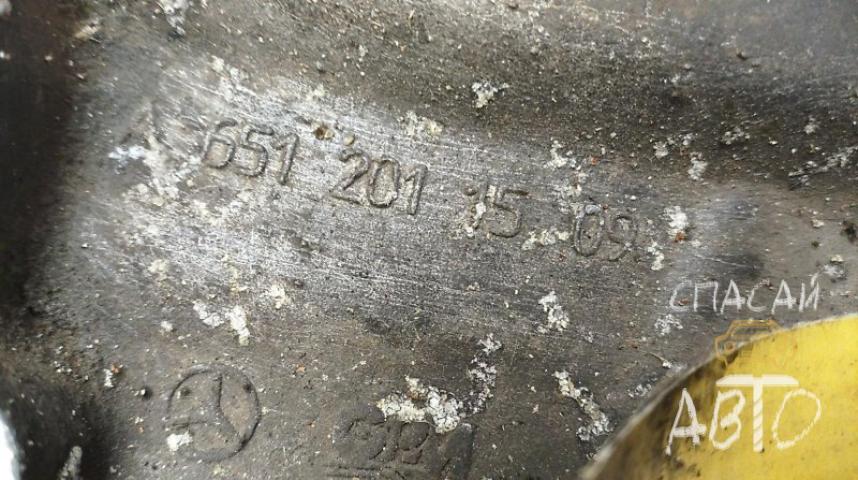 Mercedes-Benz Sprinter Крышка двигателя