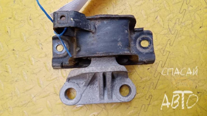 Opel Corsa D Опора двигателя