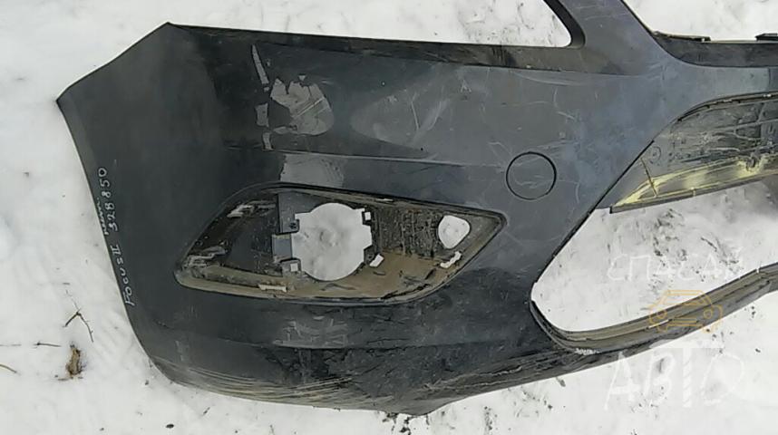 Ford Focus II Бампер передний