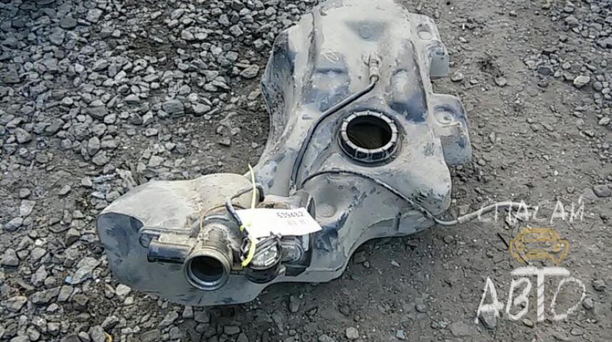 Volkswagen Passat (B3) Бак топливный
