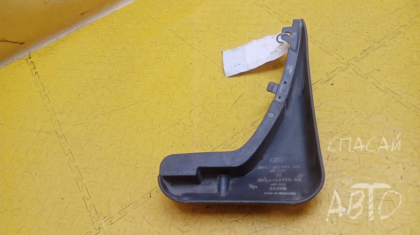 Ford Focus II Брызговик передний