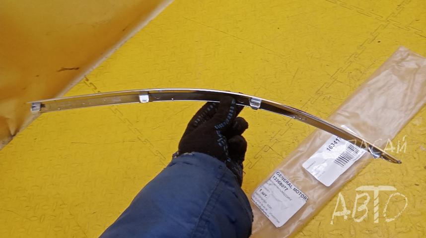 Opel Astra J Молдинг заднего бампера