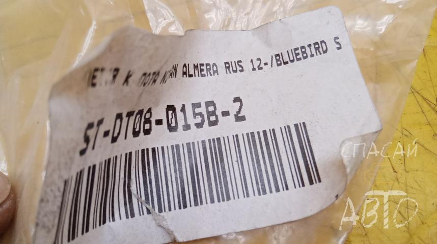 Nissan Almera (G15) Петля капота