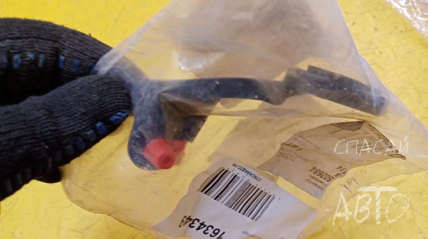 Opel Corsa D Кронштейн заднего бампера