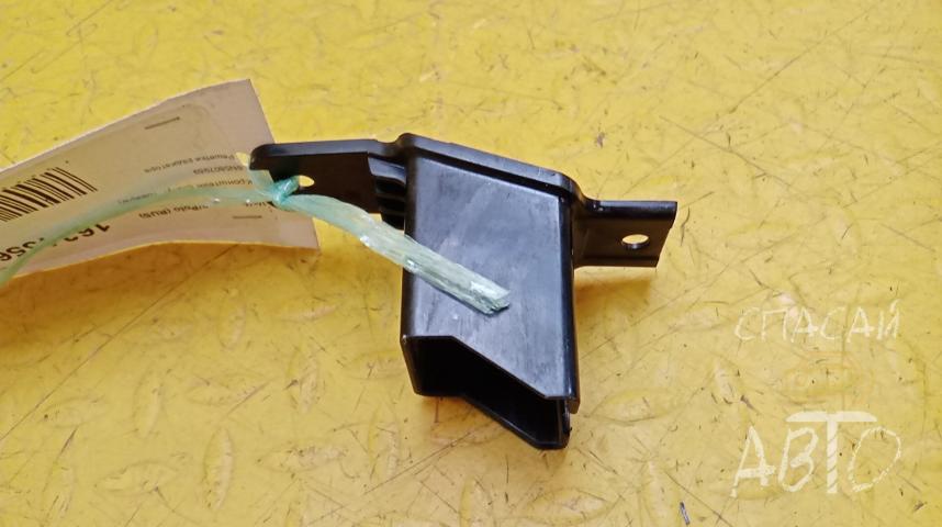 Volkswagen Polo (RUS) Кронштейн (сопут. товары)