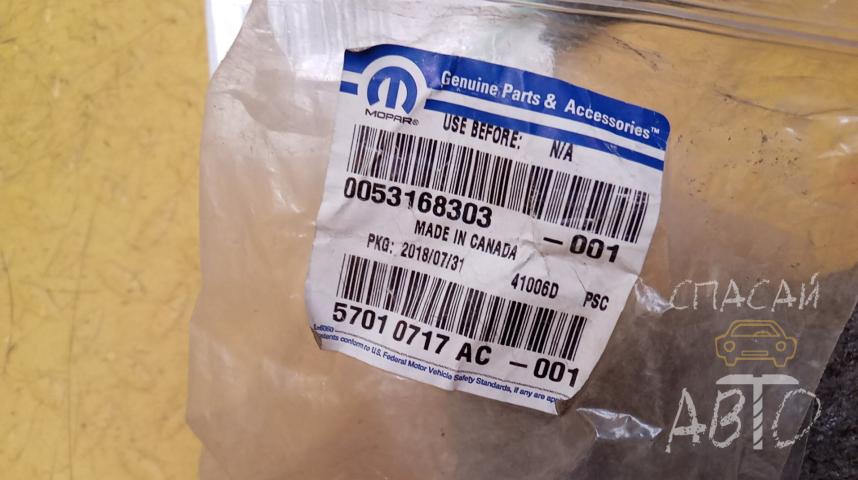 Jeep Grand Cherokee (WK2) Фонарь задний