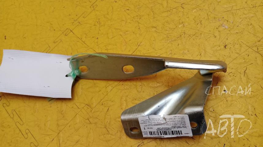 VAZ LADA Granta Петля капота