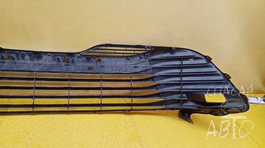 Toyota Camry V70 Решетка радиатора