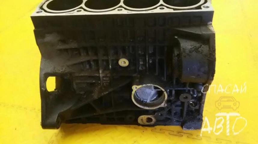 Skoda Fabia 2 Блок цилиндров ДВС