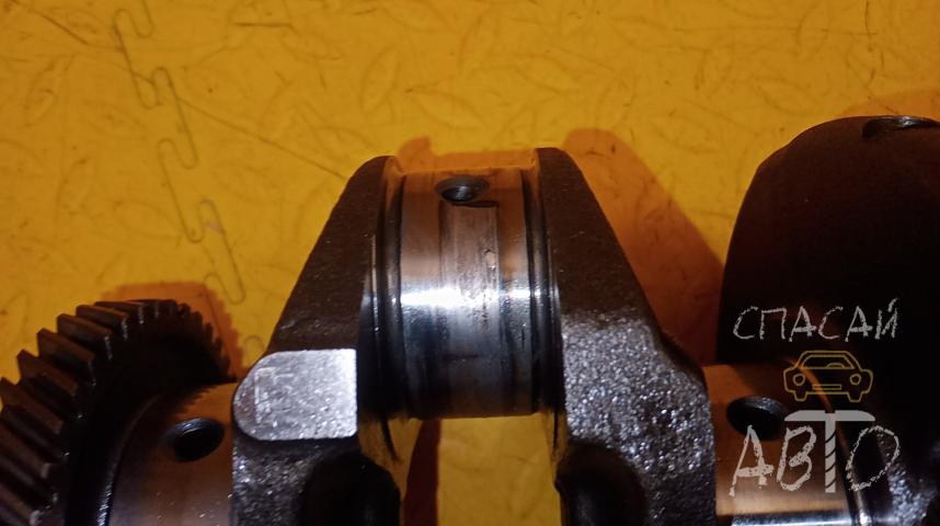 KIA Sportage II Коленвал