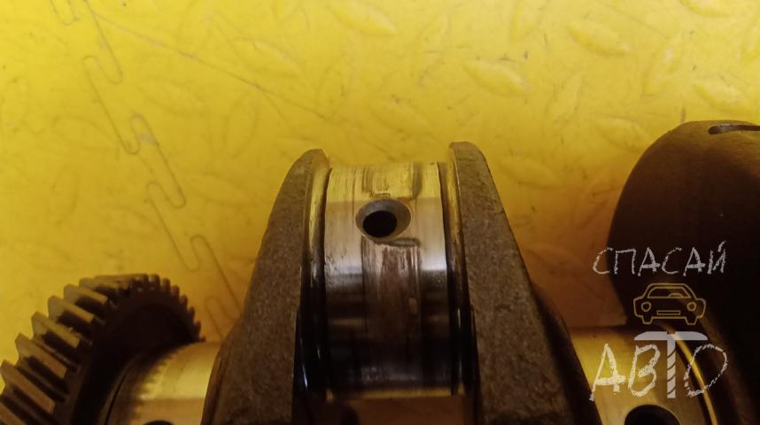 KIA Sportage II Коленвал