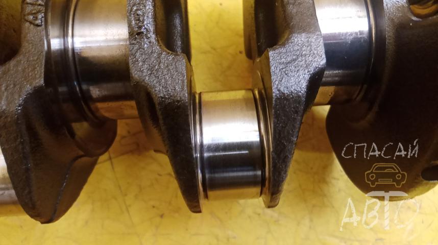 KIA Sportage II Коленвал
