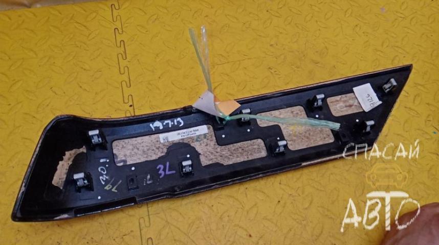 Land Rover Range Rover 4 Накладка (кузов внутри)