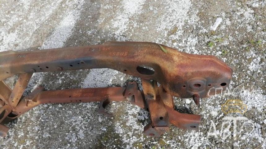 Volvo S40 Балка задняя