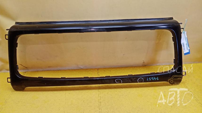 Mercedes-Benz W463 G-klasse Решетка радиатора