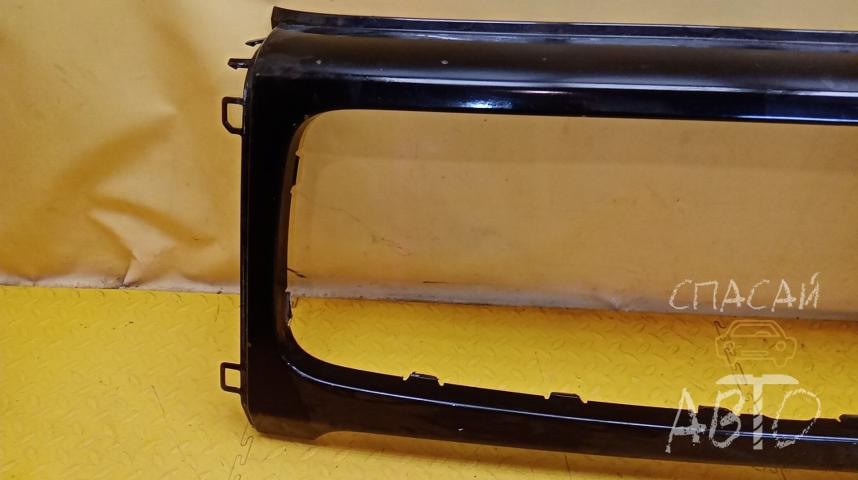 Mercedes-Benz W463 G-klasse Решетка радиатора