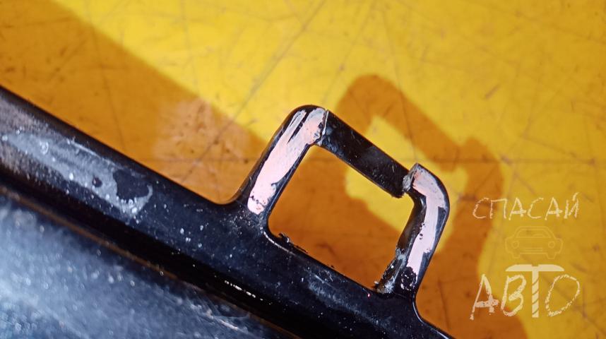 Mercedes-Benz W463 G-klasse Решетка радиатора