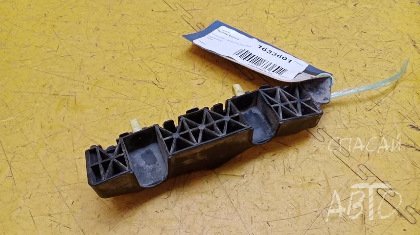 Hyundai Elantra Кронштейн переднего бампера