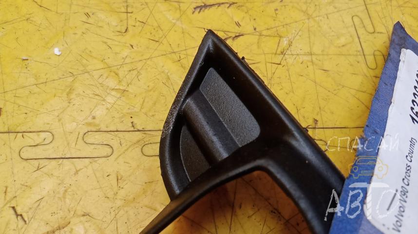 Volvo V90 Cross Country Решетка в бампер