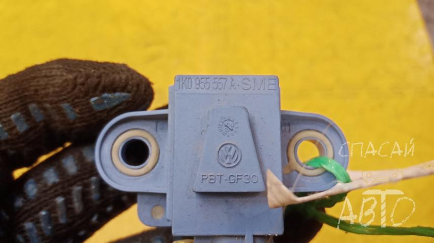 Volkswagen Golf V Датчик AIR BAG