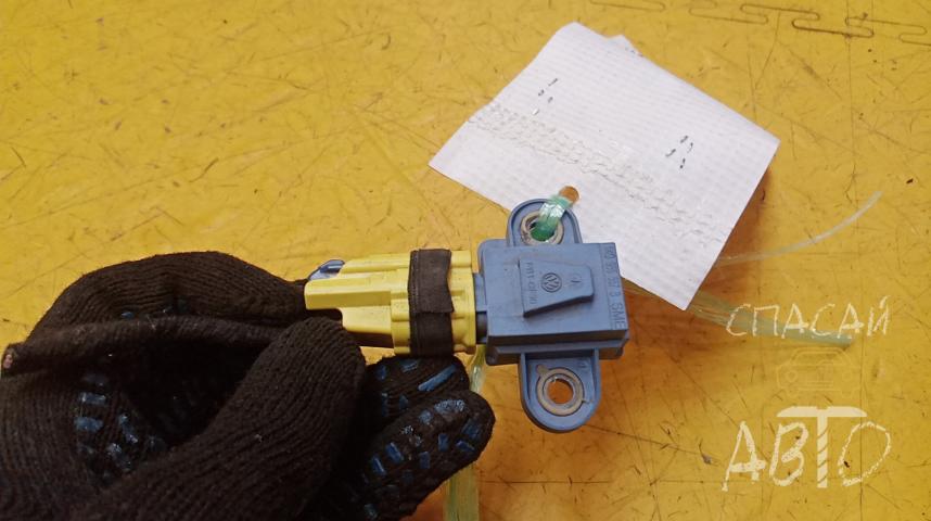 Volkswagen Golf V Датчик AIR BAG