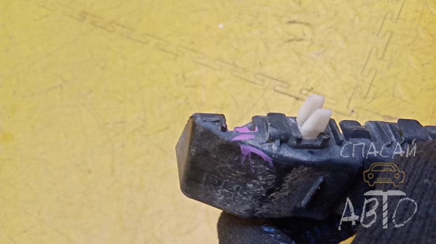 Hyundai Elantra Кронштейн переднего бампера