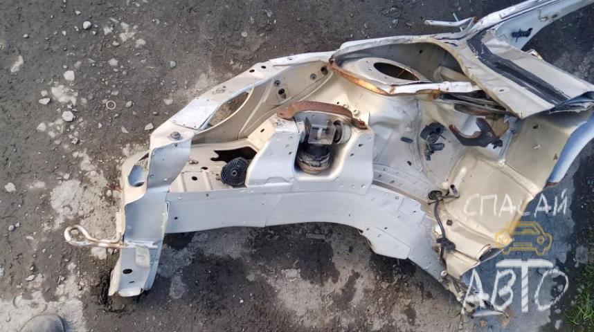 Peugeot 206 Лонжерон передний правый