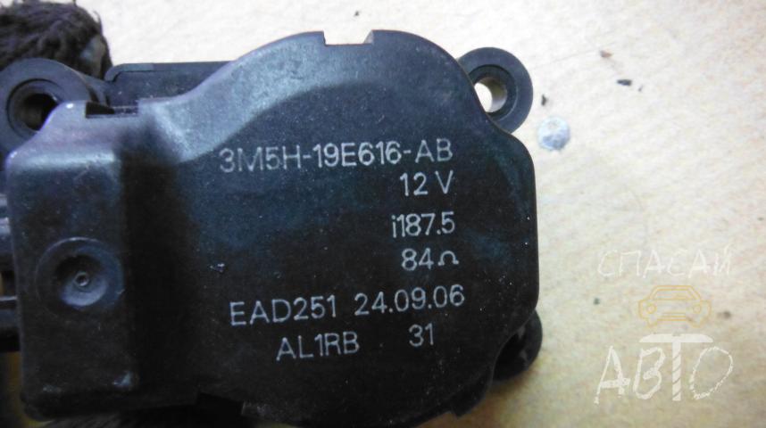Ford Focus II Моторчик заслонки печки