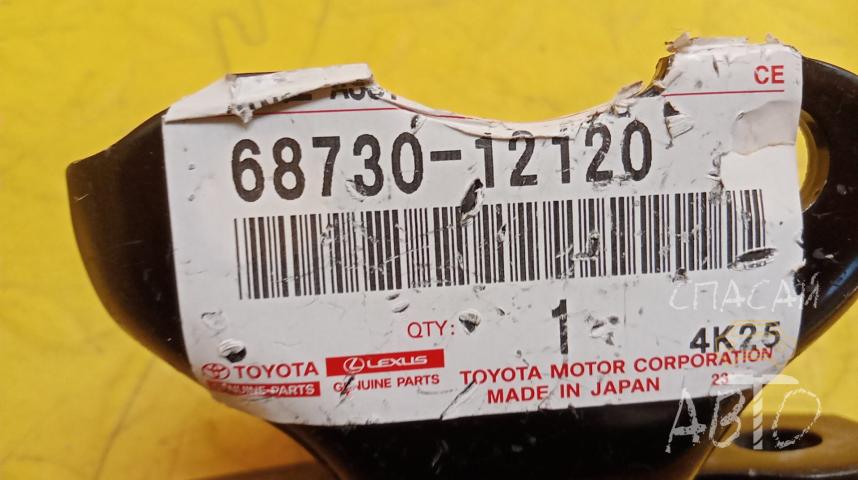 Toyota Camry V70 Петля двери
