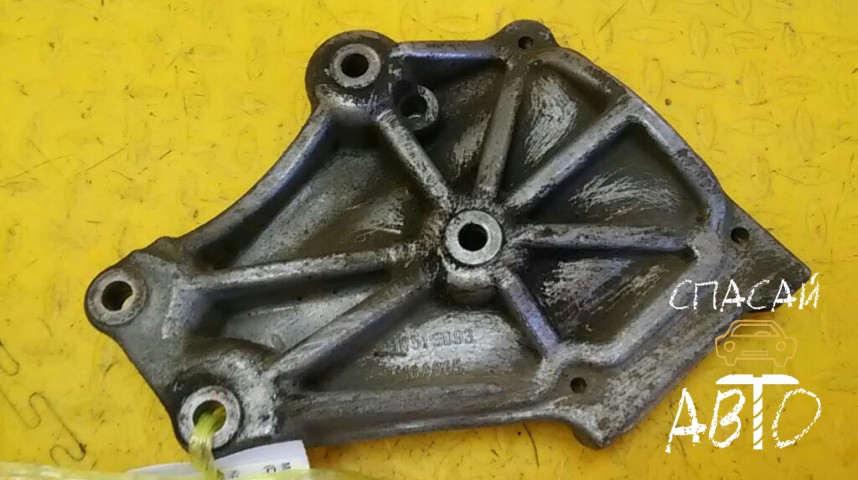 Mitsubishi Carisma (DA) Кронштейн кондиционера - OEM MR513093