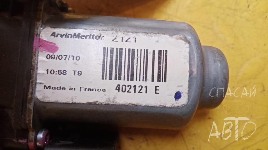 Nissan Navara (D40) Моторчик стеклоподъемника