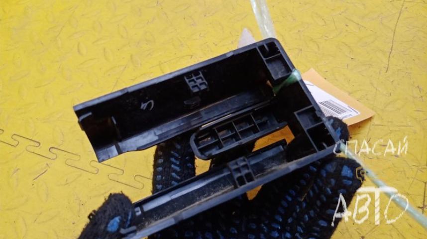 Land Rover Range Rover 4 Накладка (кузов внутри)