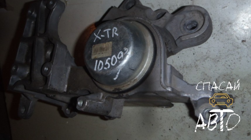 Nissan X-Trail (T31) Опора двигателя