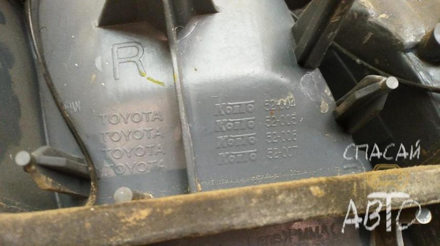 Toyota Yaris Фонарь задний