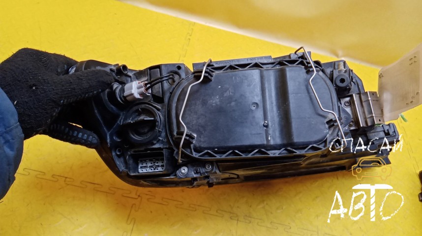 Volvo S40 Фара левая - OEM 30698889