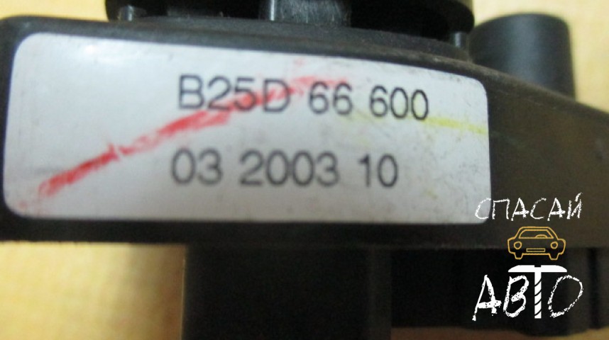 Mazda 3 (BK) Кнопка многофункциональная - OEM B25D66600