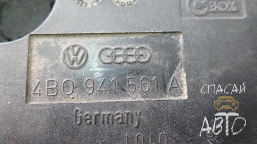 Audi A6 (C4) Подстаканник