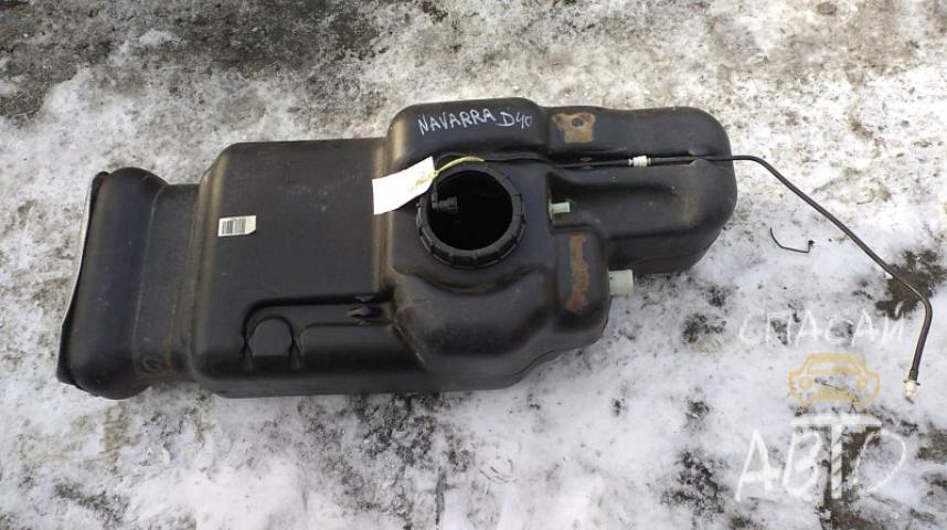 Nissan Navara (D40) Бак топливный