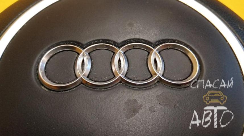 Audi A8 (4D) Подушка безопасности в рулевое колесо