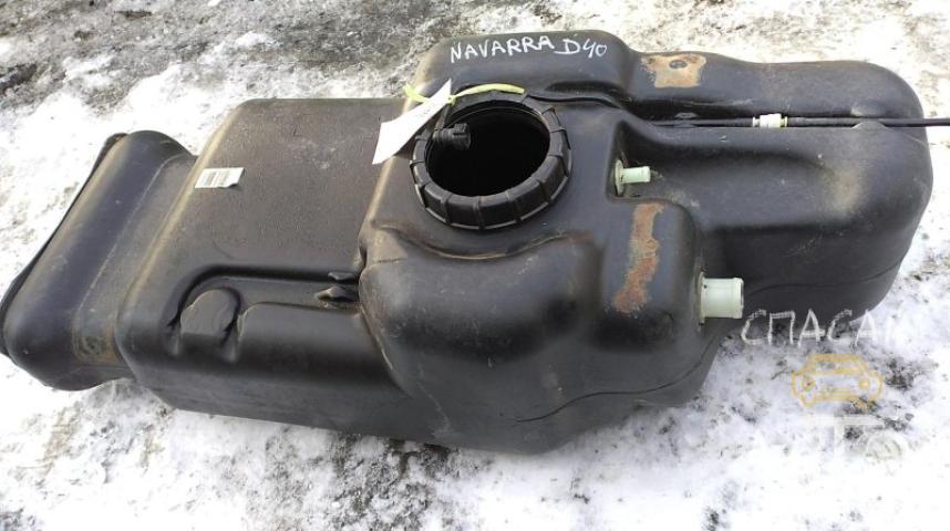 Nissan Navara (D40) Бак топливный