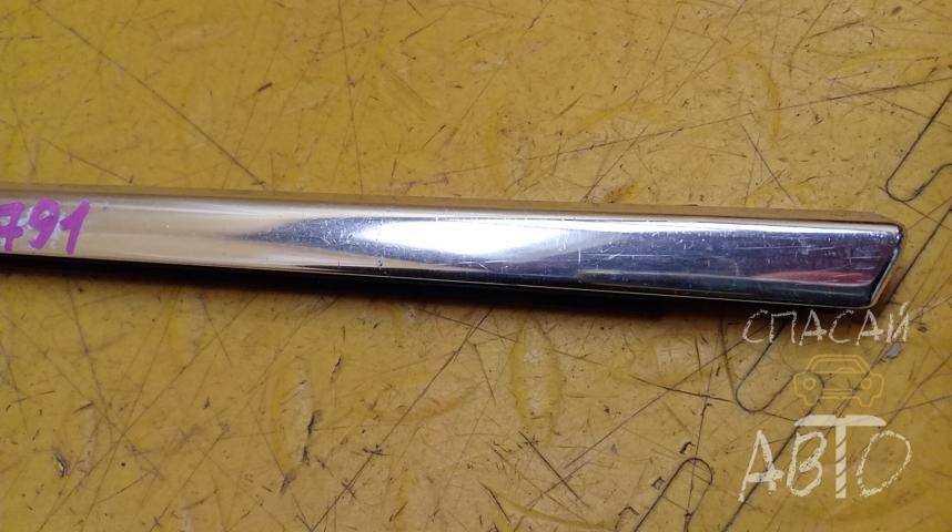 BMW 5-серия E39 Накладка стекла заднего левого (бархотка)