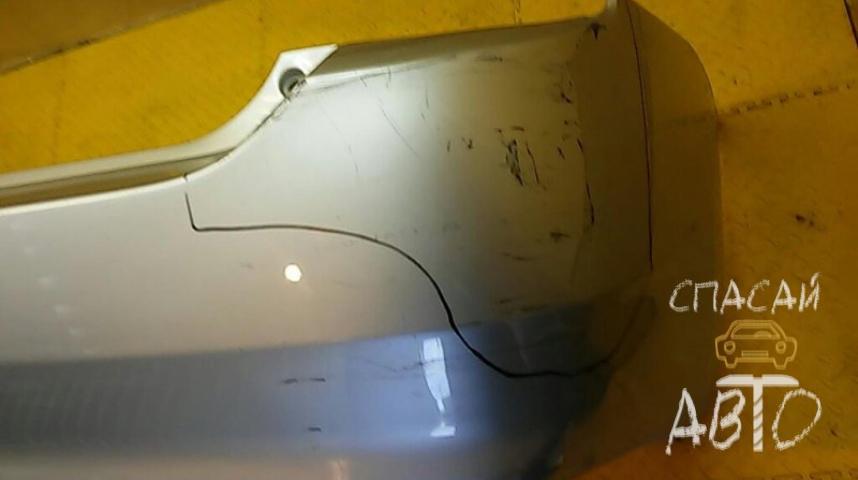 Toyota Prius Бампер задний