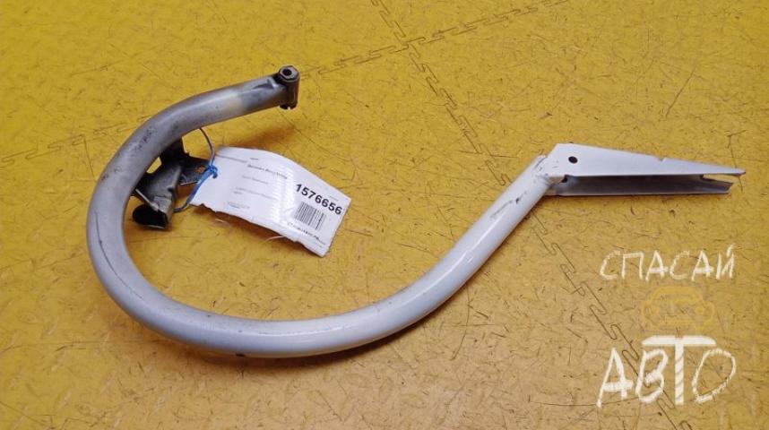 Mercedes-Benz W204 Петля багажника