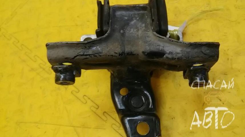 Volkswagen Polo (Sed RUS) Опора КПП