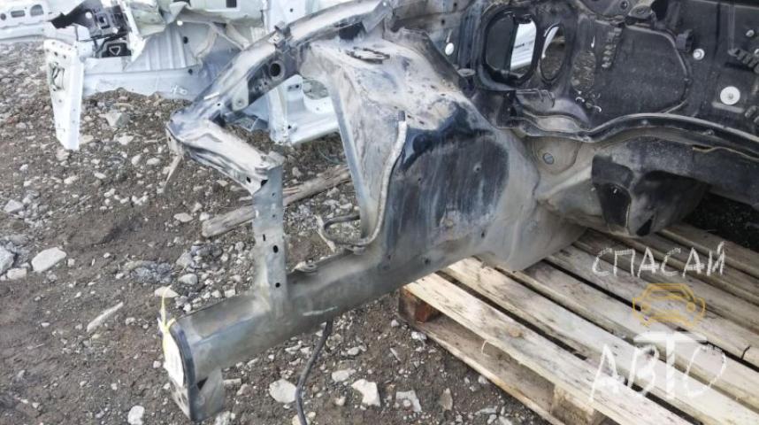 Audi Q7 (4L) Лонжерон передний правый