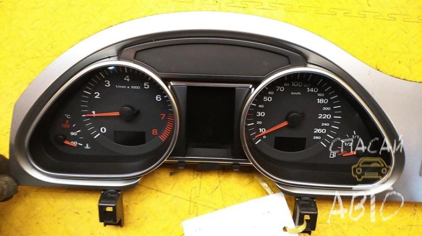 Audi Q7 (4L) Панель приборов