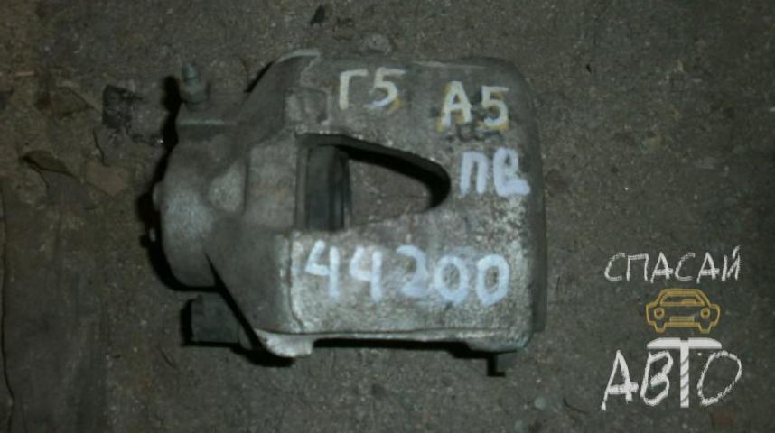 Skoda Octavia (A5 1Z-) Суппорт передний